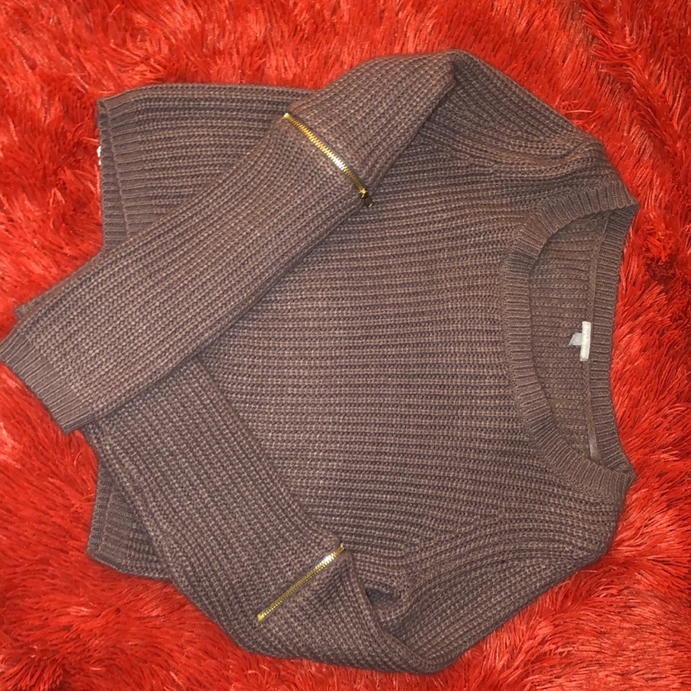 Cropped sweater